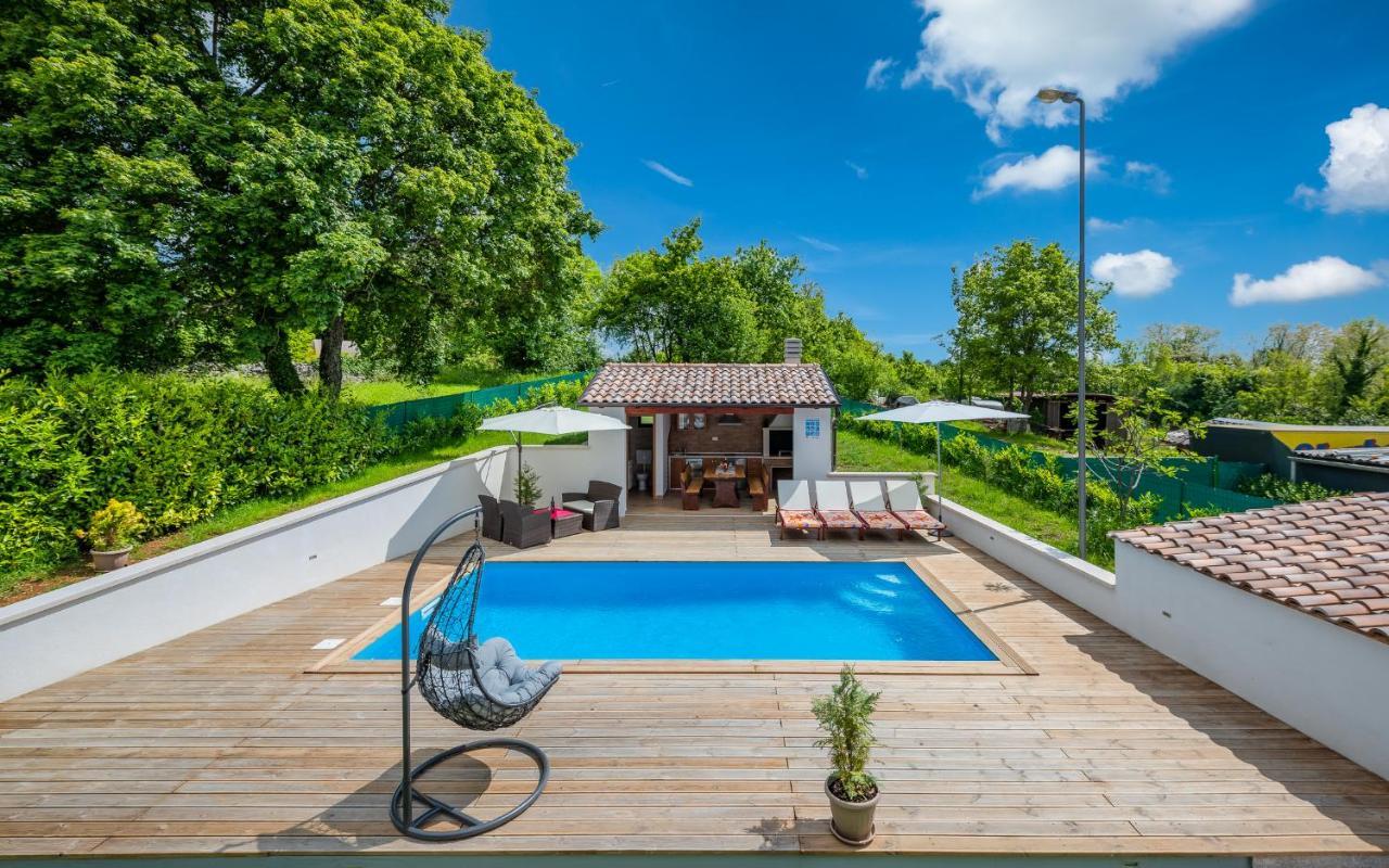House Smoky With Private Pool And Jacuzzi * Pazin