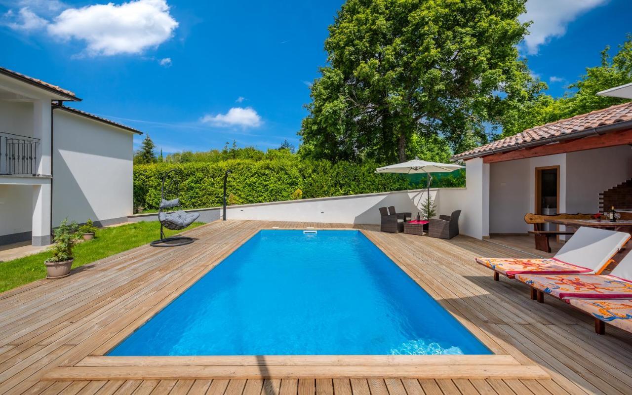 House Smoky With Private Pool And Jacuzzi * Pazin