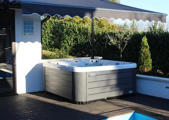 House Smoky With Private Pool And Jacuzzi