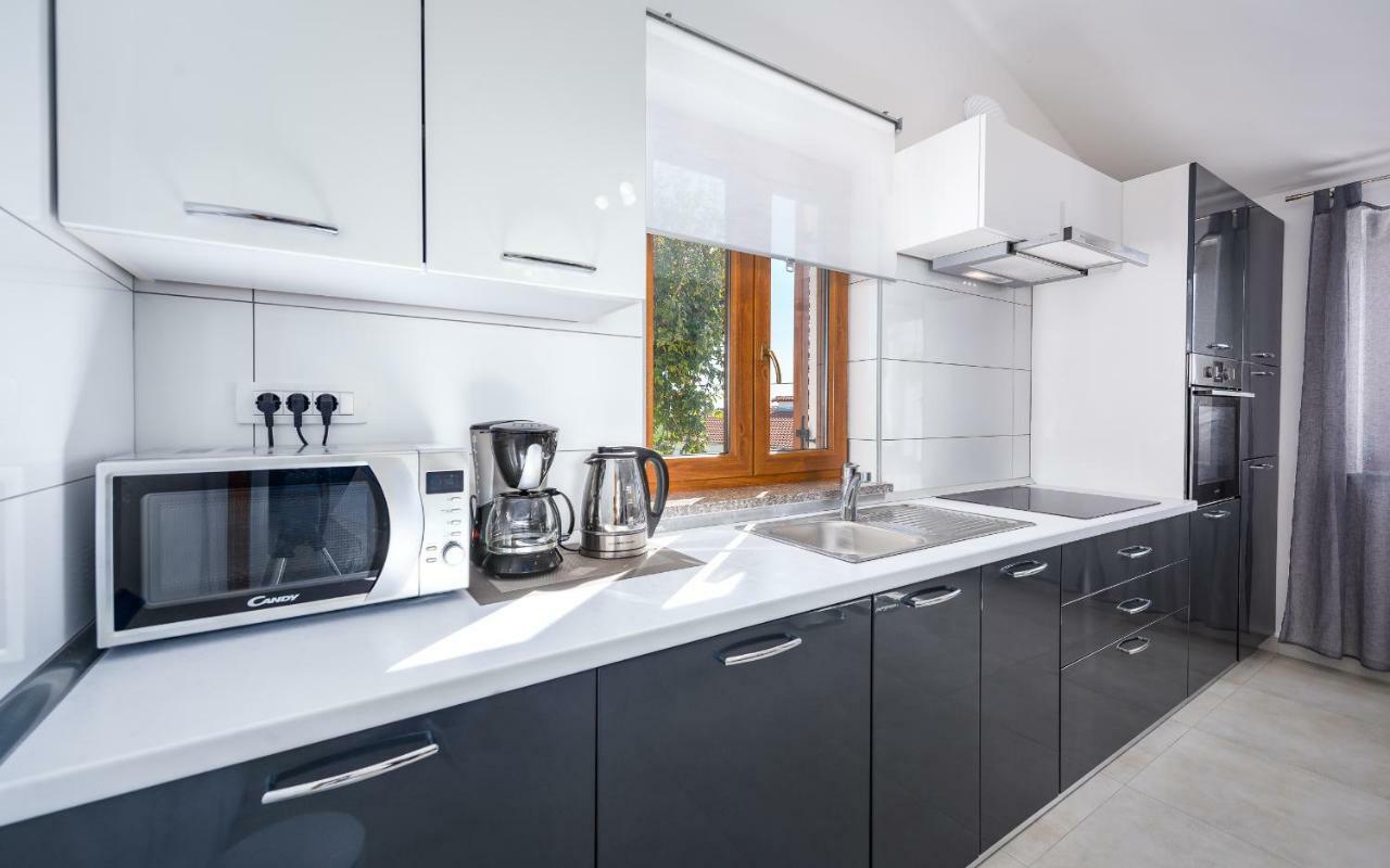 House Smoky With Private Pool And Jacuzzi Villa Pazin