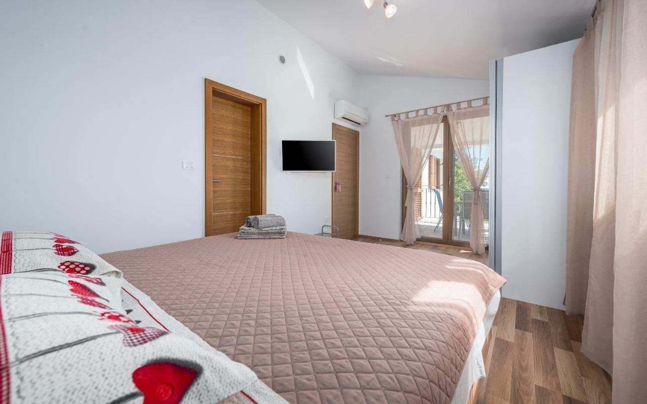 House Smoky With Private Pool And Jacuzzi * Pazin
