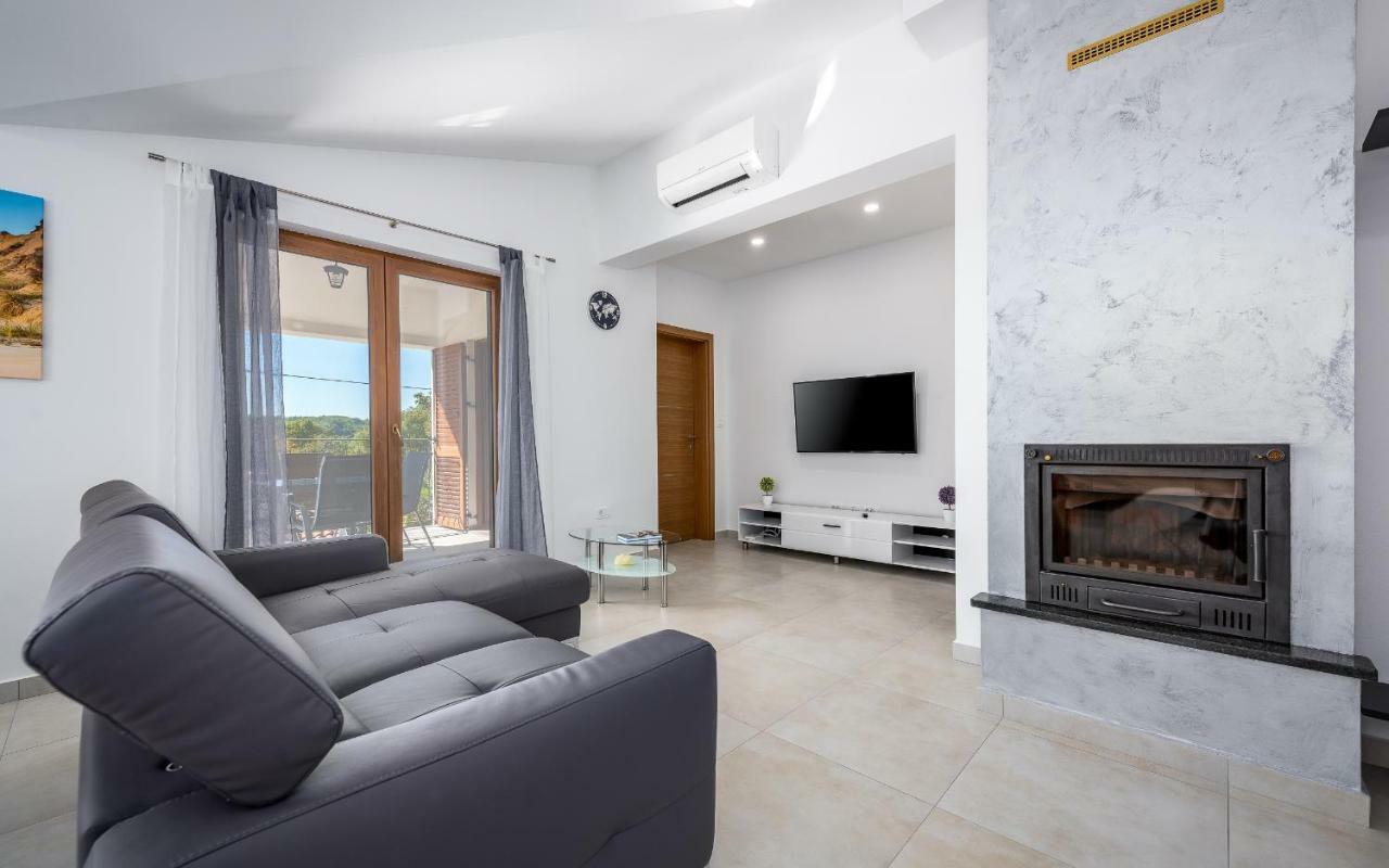 House Smoky With Private Pool And Jacuzzi Villa *