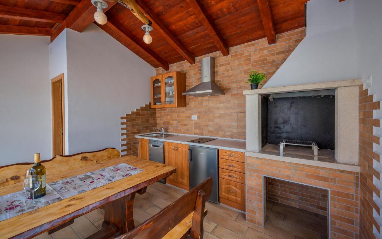 House Smoky With Private Pool And Jacuzzi Villa Pazin